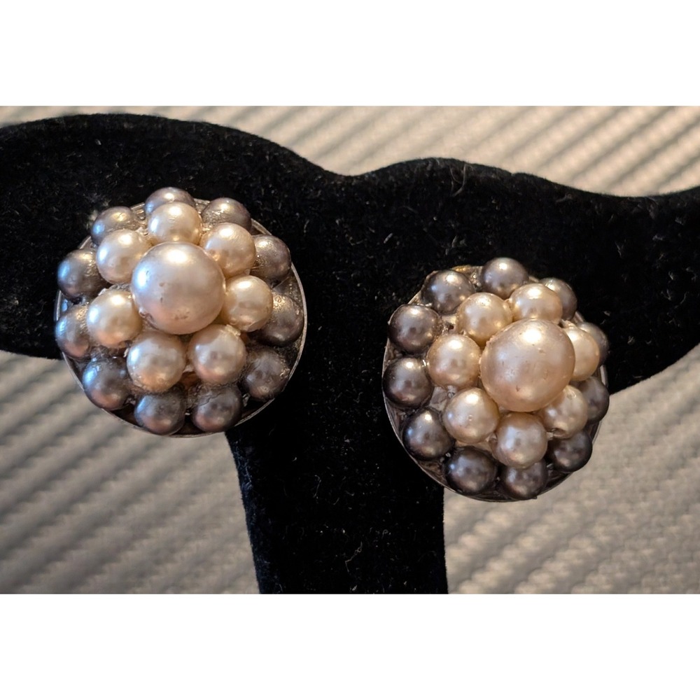 Vintage Cream Grey Faux Pearl Cluster Screw Back Earrings Mid Century Dome